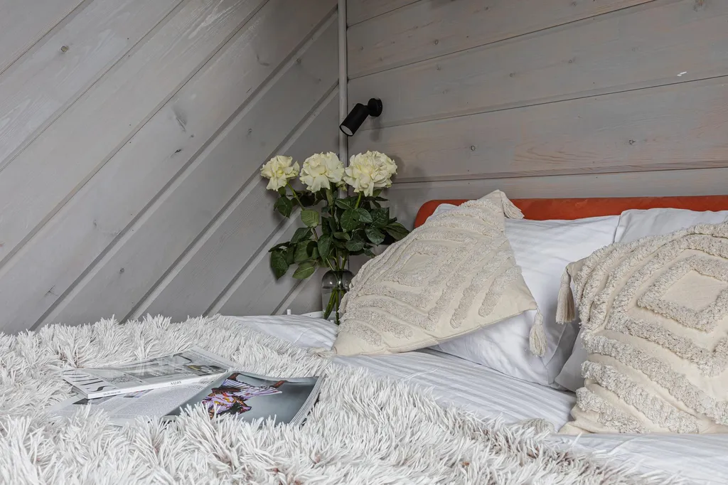 Коттедж Панорамный дом среди зимнего леса рядом с озером — Семеновское