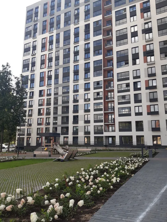 Однокомнатная квартира в новом доме, со свежим ремонтом, в центре — аренда посуточно в Ижевск