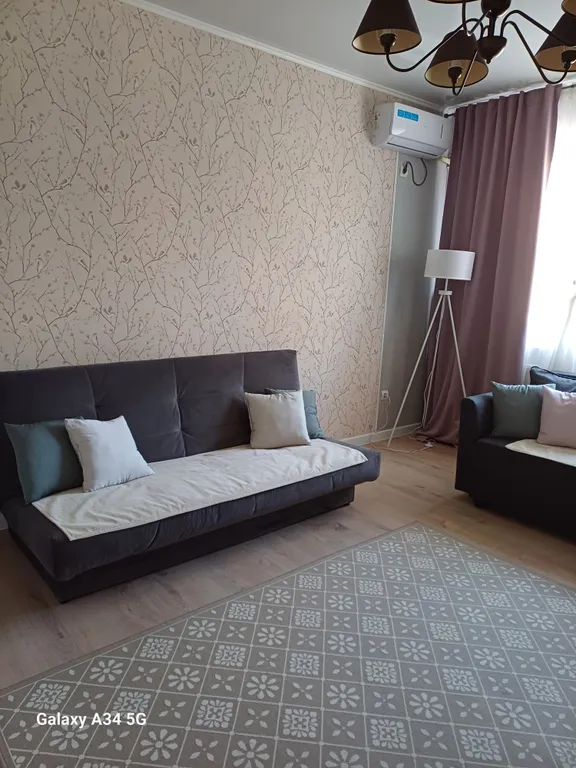 Уютная двухкомнатная квартира рядом с парком Галицкого