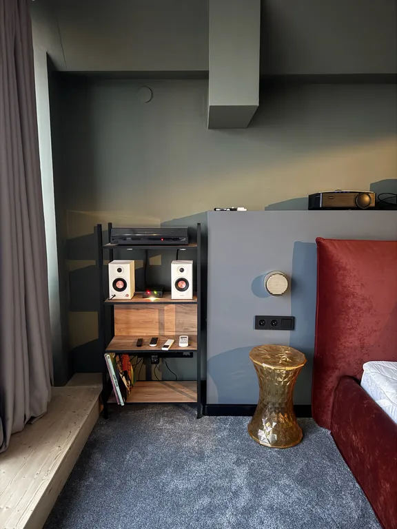 Лофт с видом на реку и порт