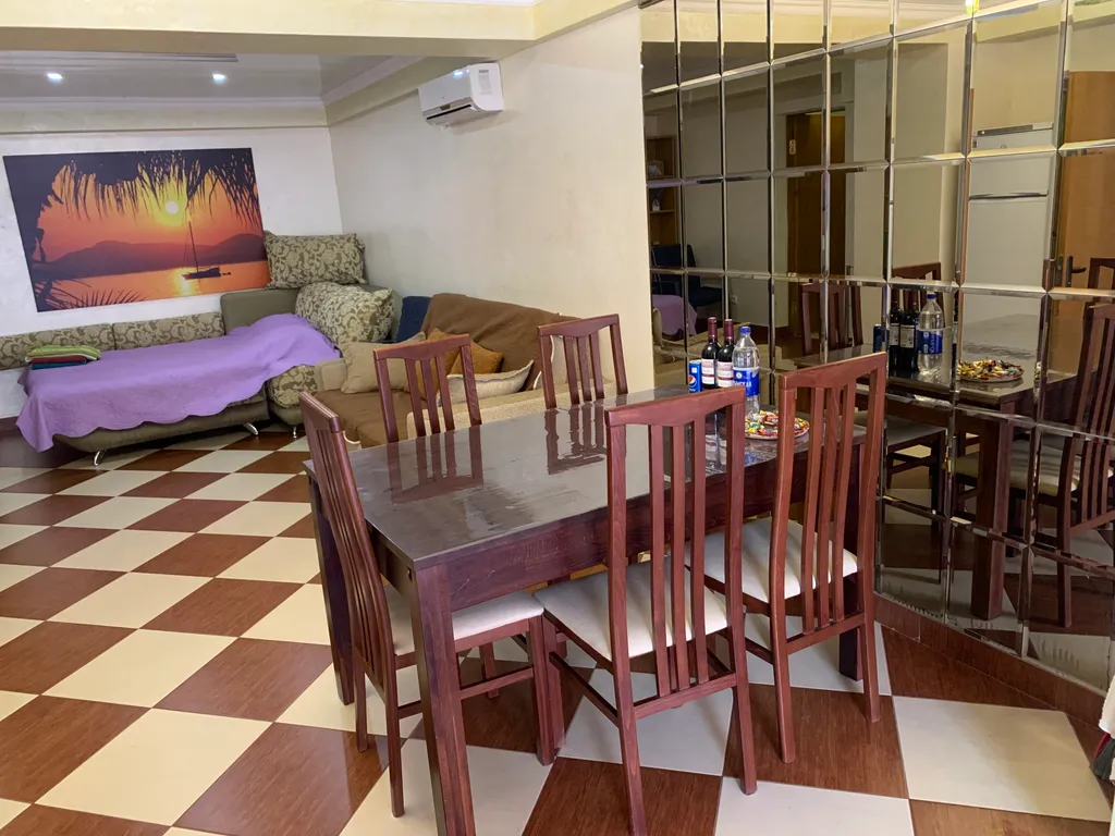 Апартаменты со своим двором