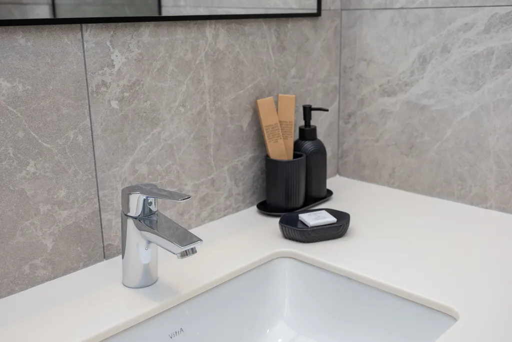 Молочный берег с панорамным видом на море