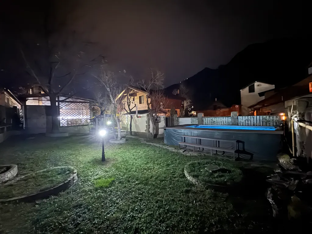 Коттедж с бассейном темп. +35 градусов