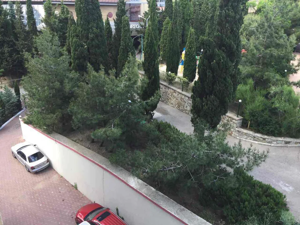 Квартира 2-комнатная Квартира — Алушта