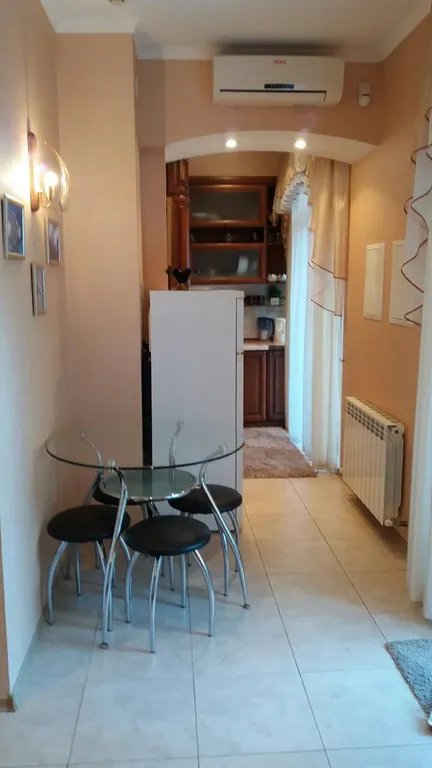 Уютный коттедж с теплым бассейном