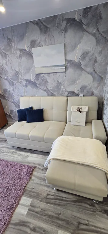 Квартира Новая и светлая двухкомнатная квартира — Хабаровск