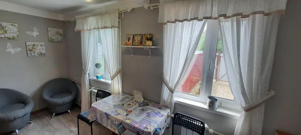 Уютный домик рядом с монастырем в самом центре