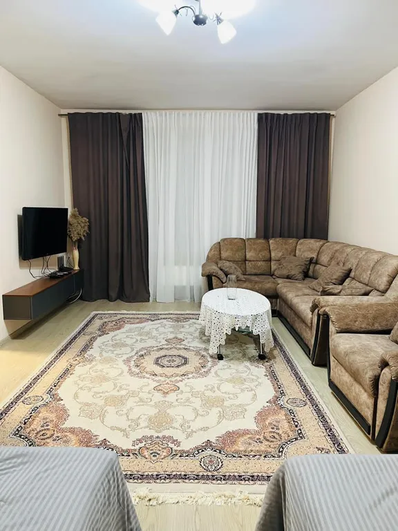 Уютный домик около речки