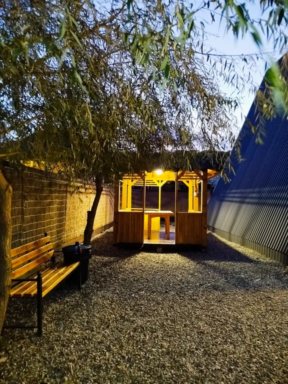 Уютный, вместительный А-фрейм с видом на горы