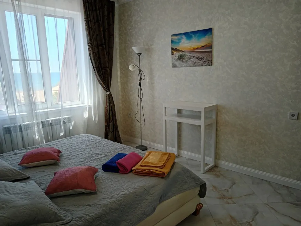 Шикарная огромная квартира с видом на море