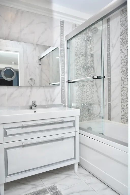 Дизайнерский люкс в центре с 2 спальнями