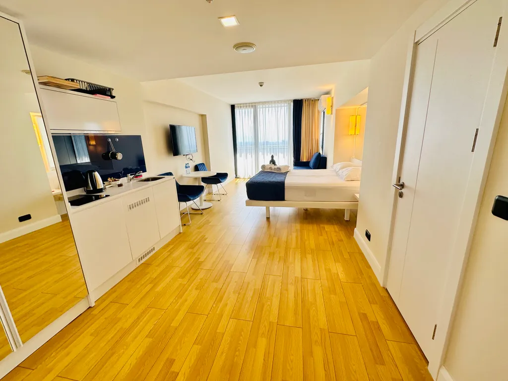 Sea Sunset Residence 43 floor