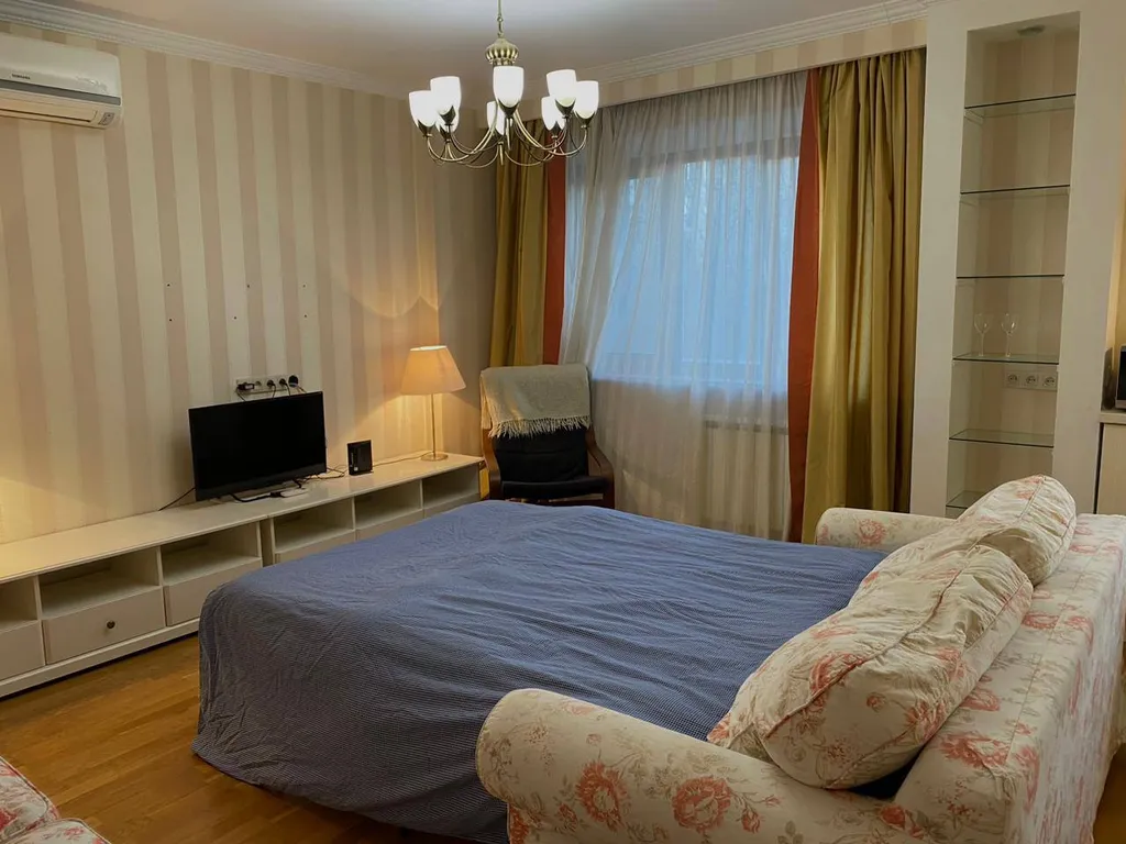 Квартира-студия с дизайнерским ремонтом в районе ЮУрГу- Парк гагарина