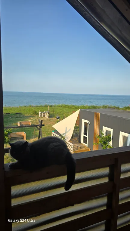 Коттедж Дом-студия Атмосфера с панорамой Азовского моря — Кучугуры