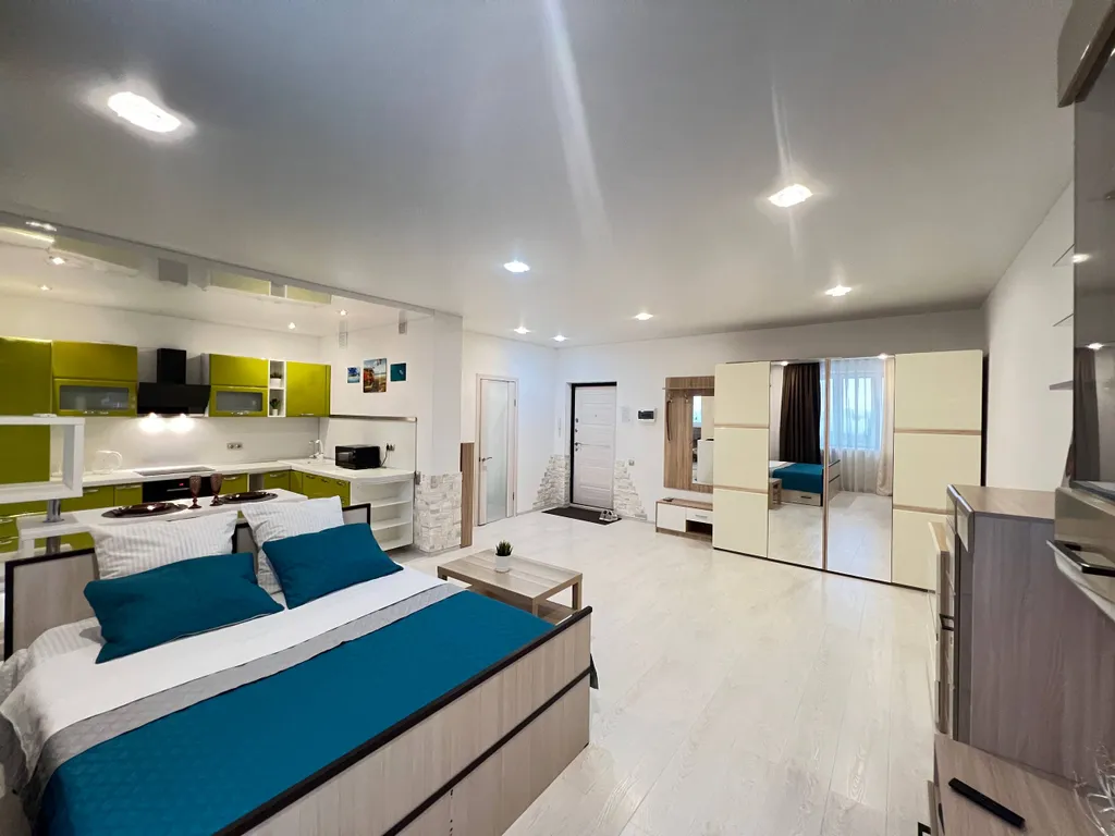 Дизайнерская студия в центре в новом доме