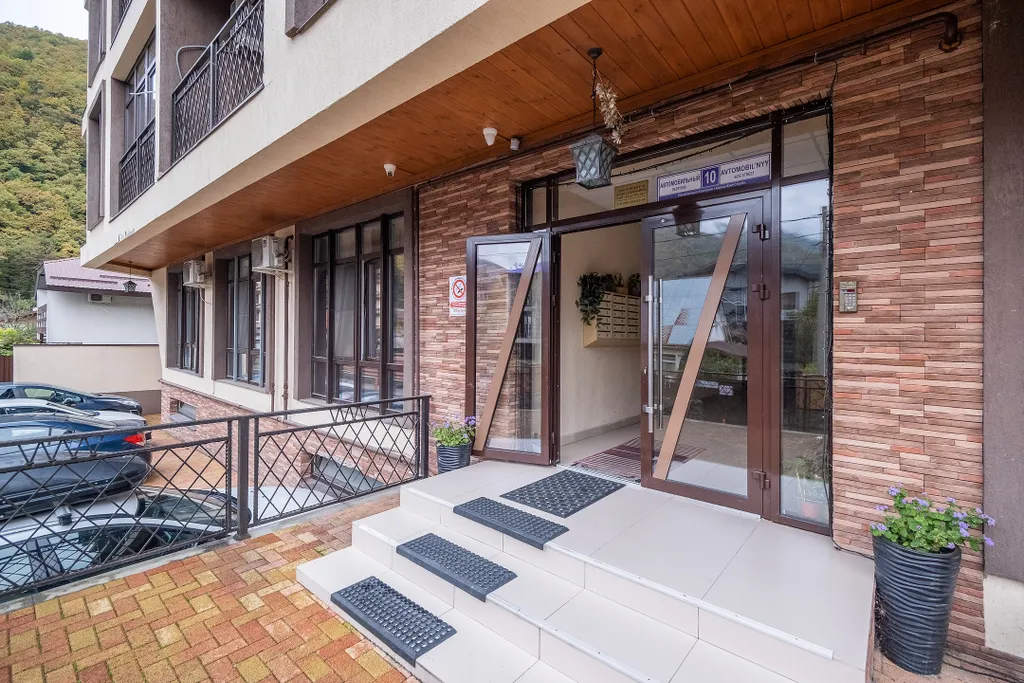 Квартира с террасой и шикарным видом на горы