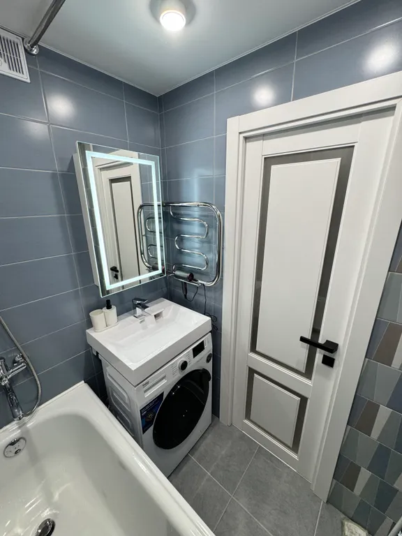 Уютная квартира с самозаселением в центре рядом с рестораном Тундра