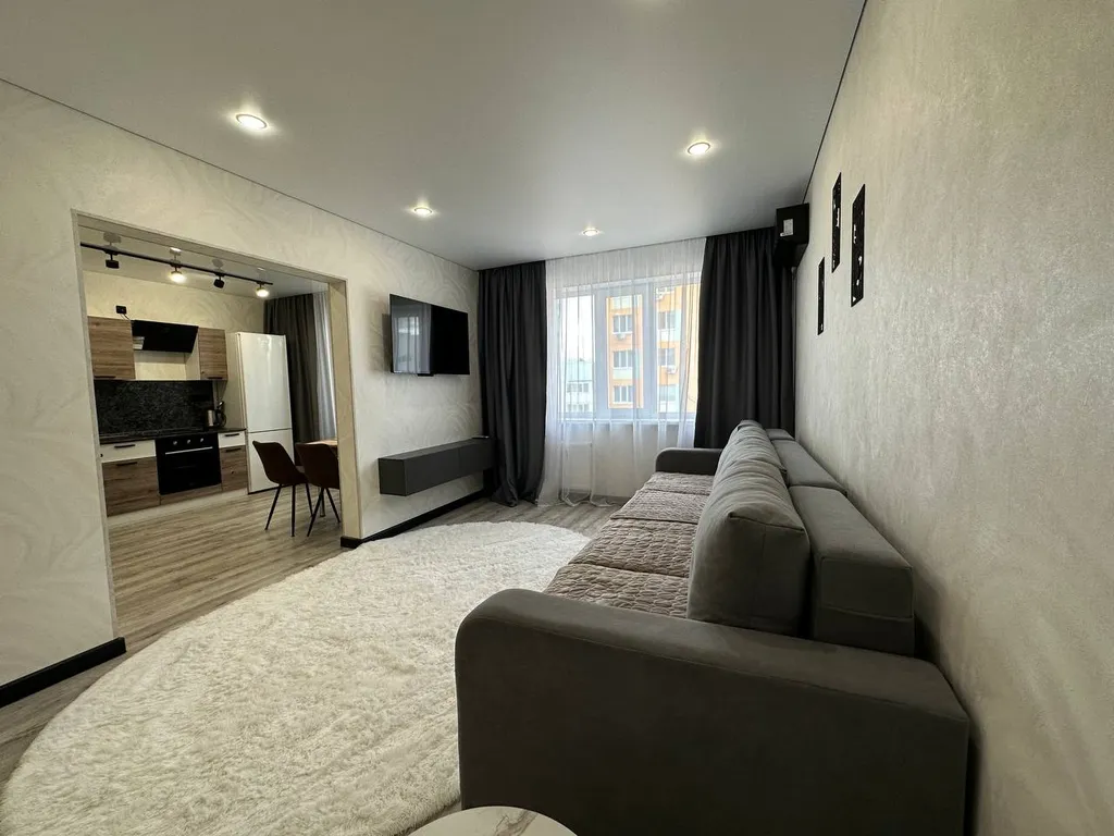 3-комнатная квартира, 5 минут до Фермер базара, Города Еды и ТЦ Окей