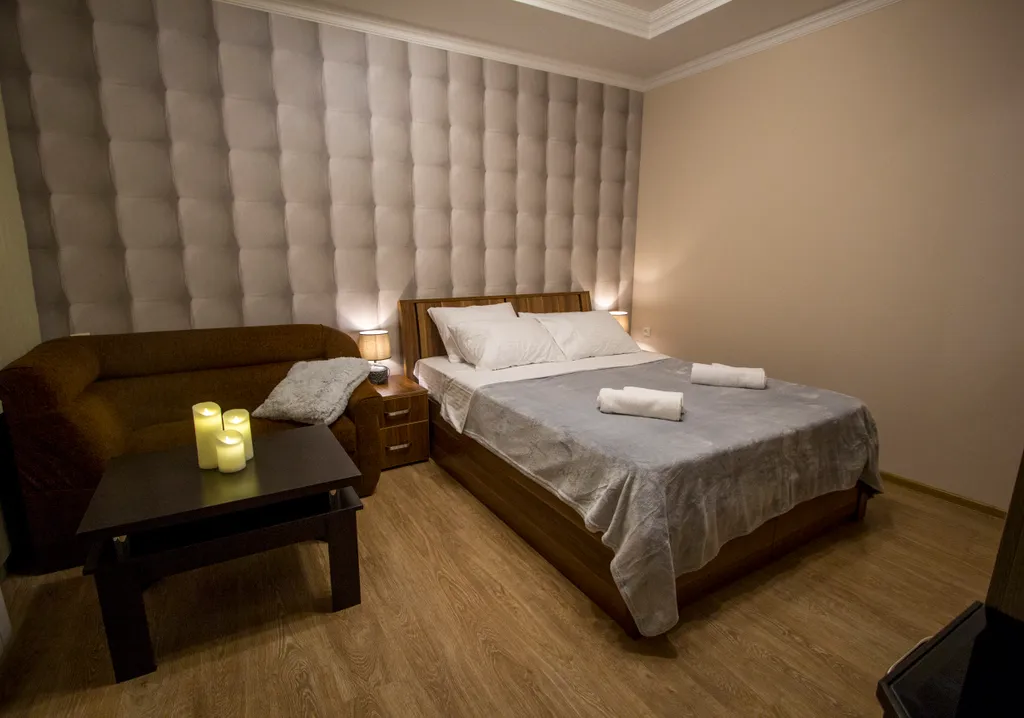 2-комнатная Квартира — аренда посуточно в Тбилиси