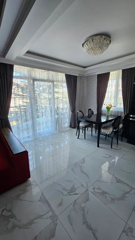 Апартамент с видом на море в центре Сочи