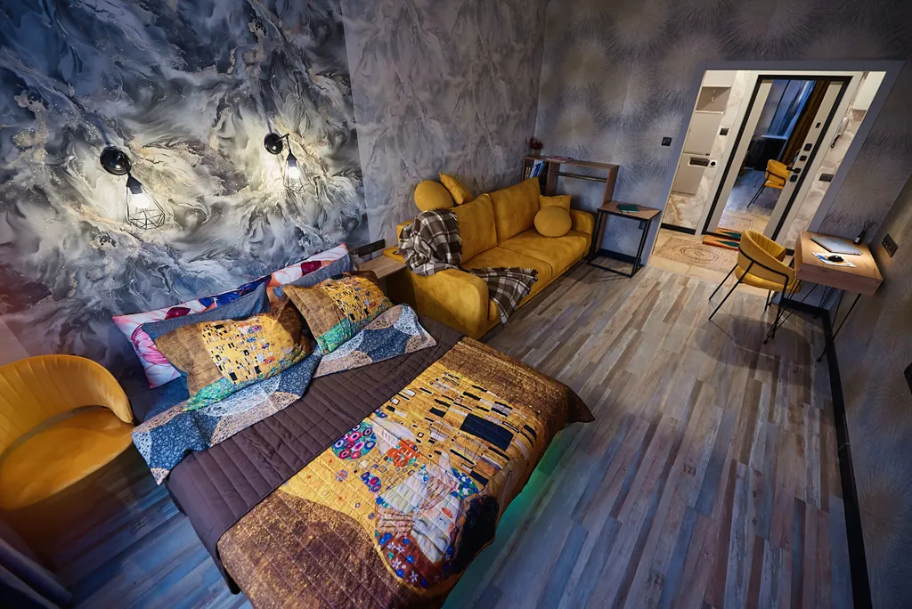 Capybara's style: центр, парящая кровать, тв-алиса, качель