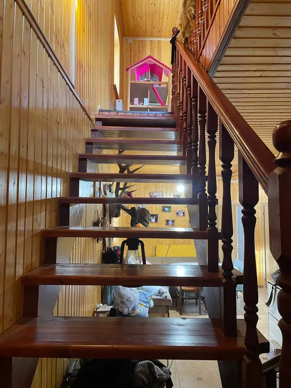 Двухэтажная загородная дача