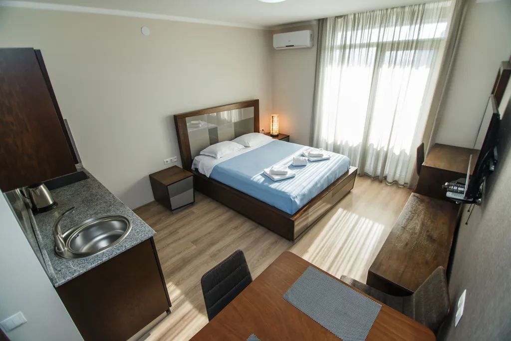 Апартаменты-студия с видом на море и закат