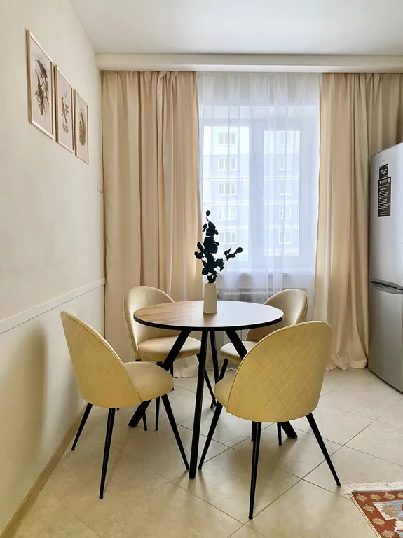 2-к. квартира с современным дизайном в центре от Kravc Group