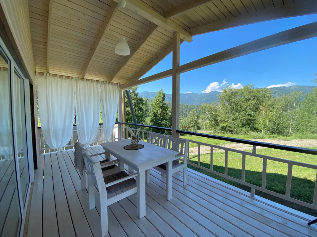 Просторный, новый, уютный дом с видом на горы