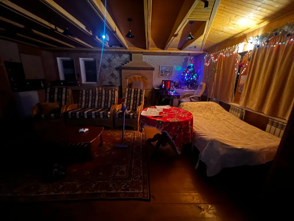 Дом с банным чаном, баней и домашним кинотеатром