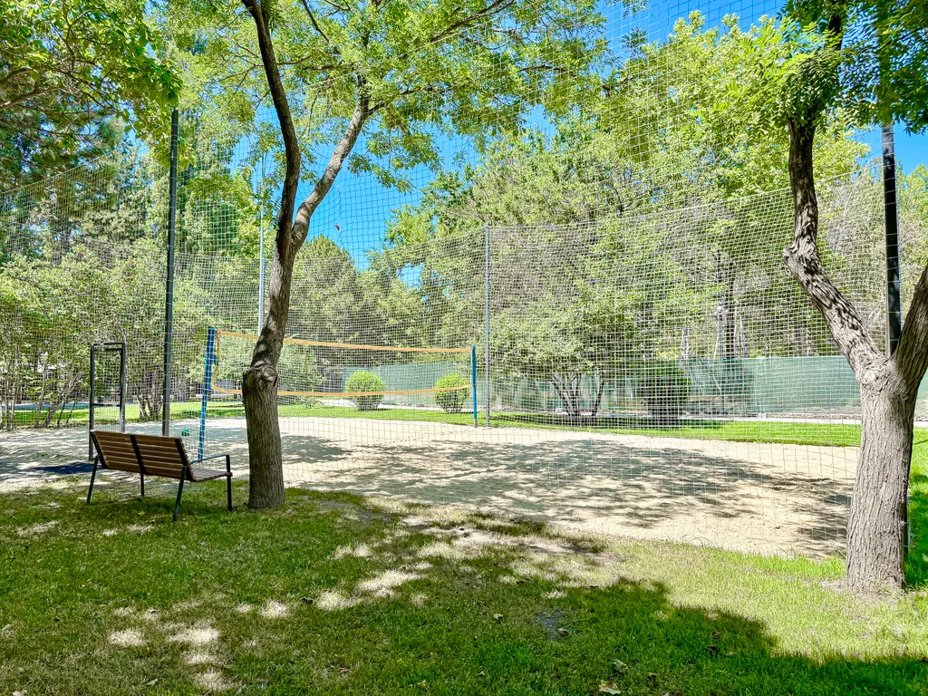 Квартира Квартира Студия в апарт-отеле с бассейном, собственным песчаным пляжем, парком — Анапа