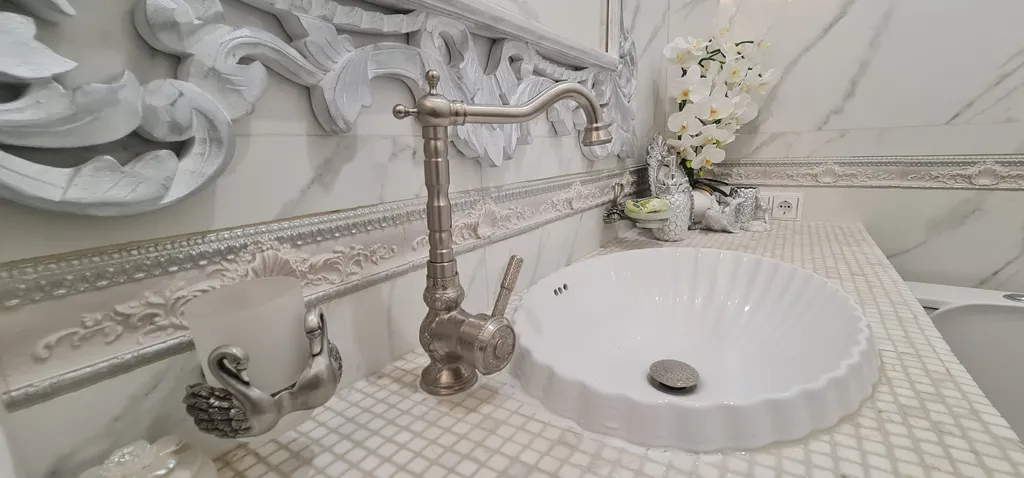 Шикарная 4-комнатная квартира у моря (Royal Apartment on Krymskaya 22)