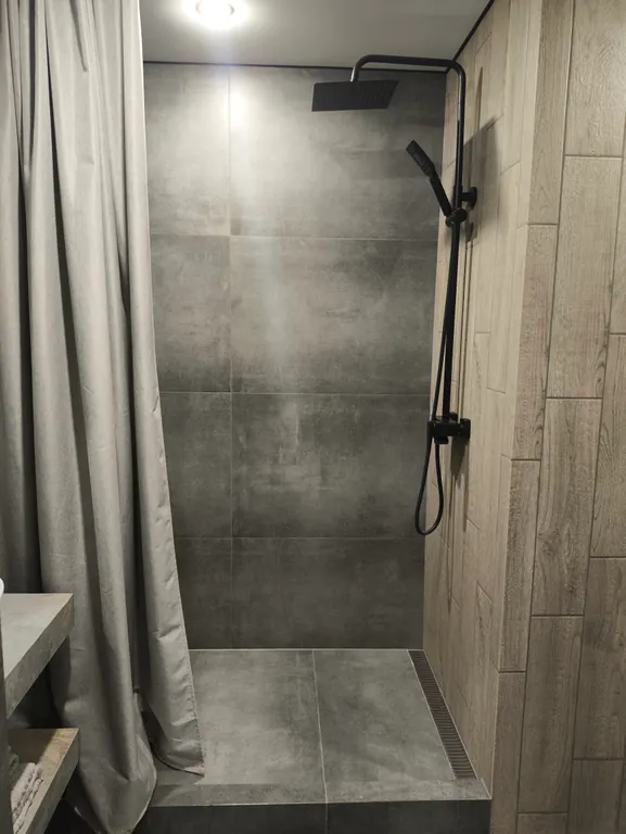 Studio apartment with designer renovation in the center of Pervomayska