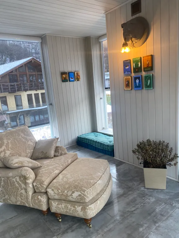 Светелка в доме Куб в кубе с видом на горы