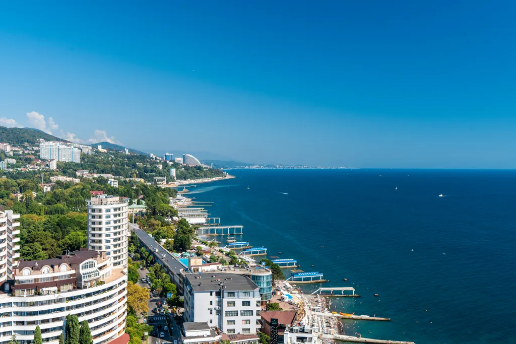 Квартира с двумя мастер-спальнями на первой береговой линии — аренда посуточно в Сочи