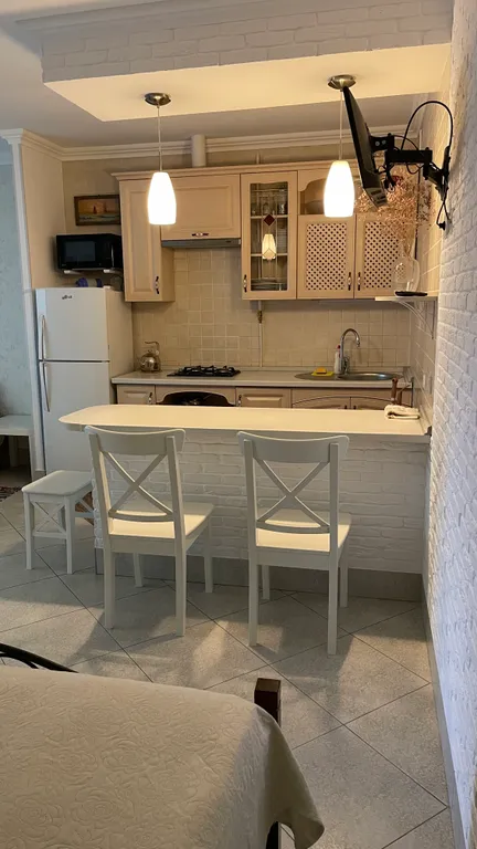 Квартира Студия со всеми удобствами и кухней — аренда посуточно в Черноморское