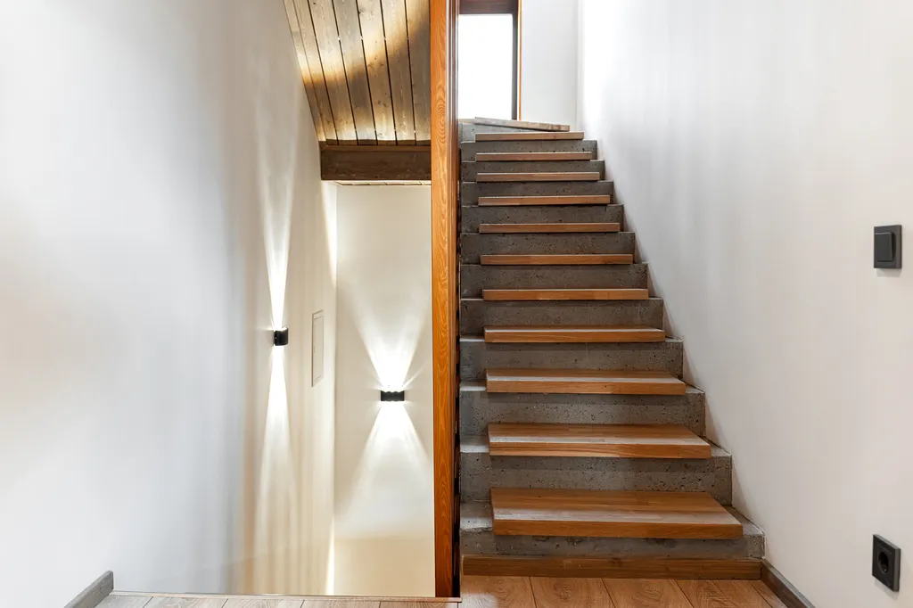 6-комнатный Дом