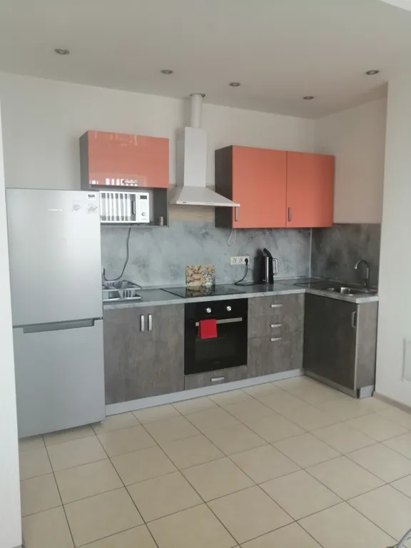 Уютная квартира с камином на набережной