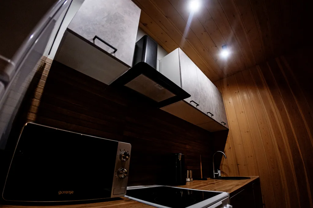 Шале с бассейном и джакузи под открытым небом