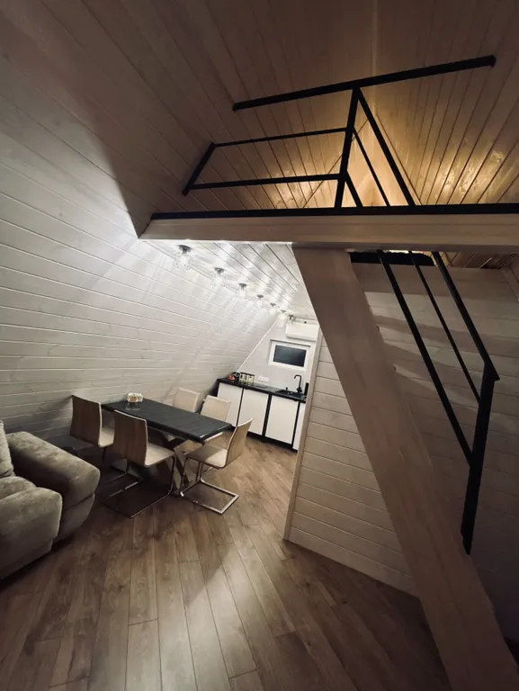 A-frame lamour house