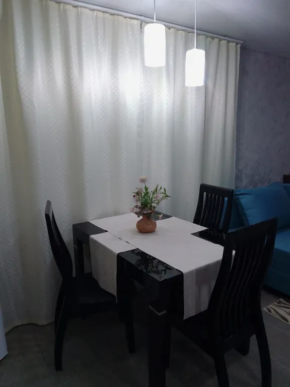 Комната-студия с отдельным входом, тихий район