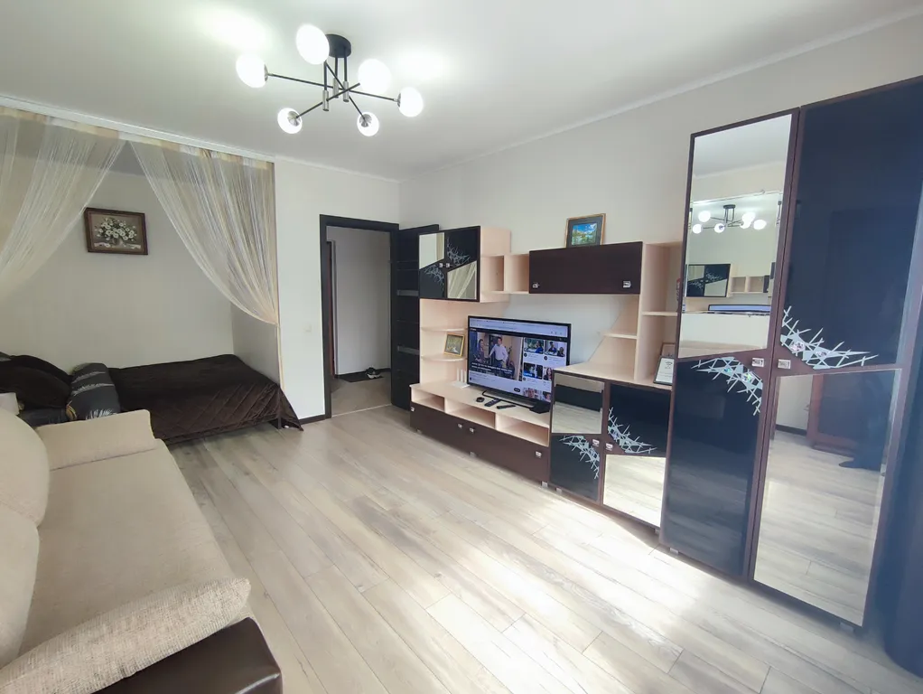 Новые апартаменты в центре, Амфитеатр, парки и старый город рядом.