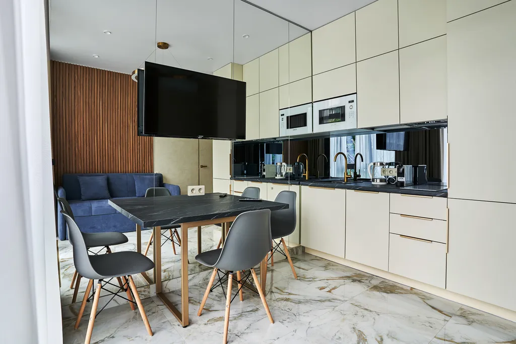 Метрополь ЛаМар (3-х комн люкс) апартаменты с балконом и бассейном на