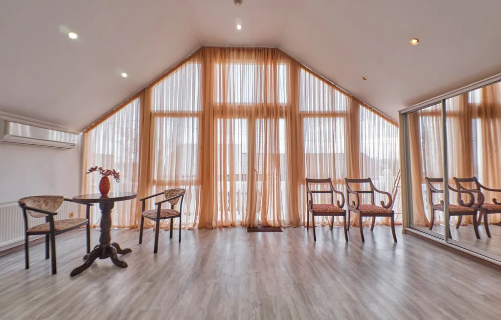 Квартира Апартаменты центр с уютным балконом — Севастополь