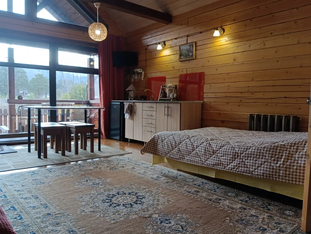 Дом на берегу Чемалки