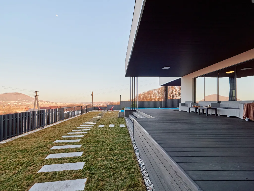 Дом с теплым бассейном, джакузи и потрясающим видом