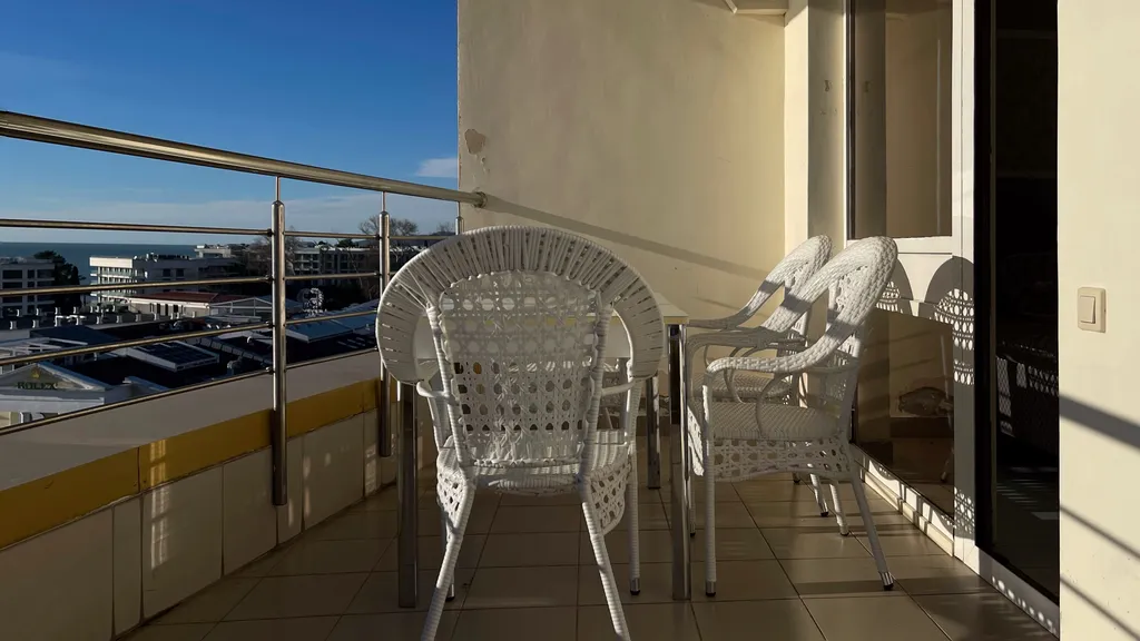 Квартира у моря с двумя спальнями и панорамным балконом