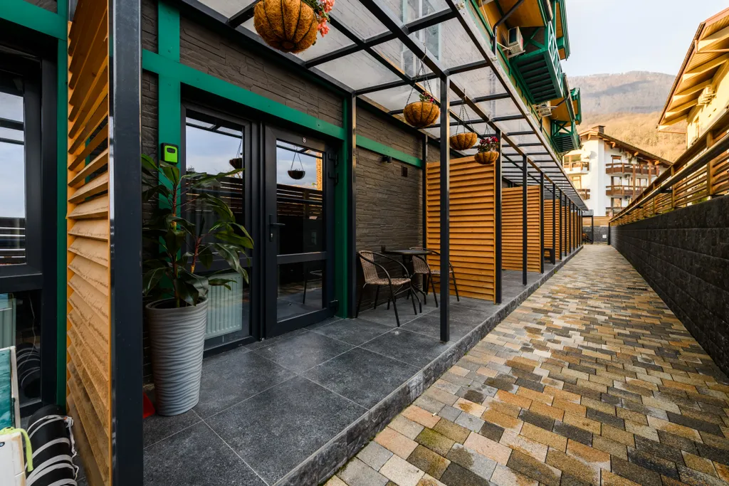 Уютная Студия с террасой Green Oplot Apartments