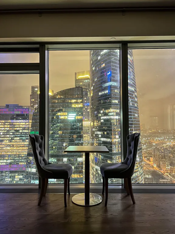 Угловые 3-комнатные апартаменты в Москва сити на 52 этаже