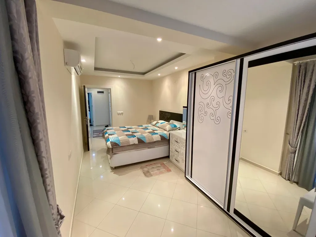 Апартаменты с бассейном рядом с пляжам Клеопатра